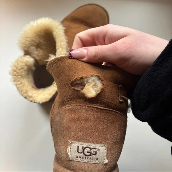 Bailey button Uggs - Picture 4 of 6